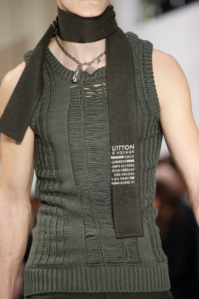 Look 37
